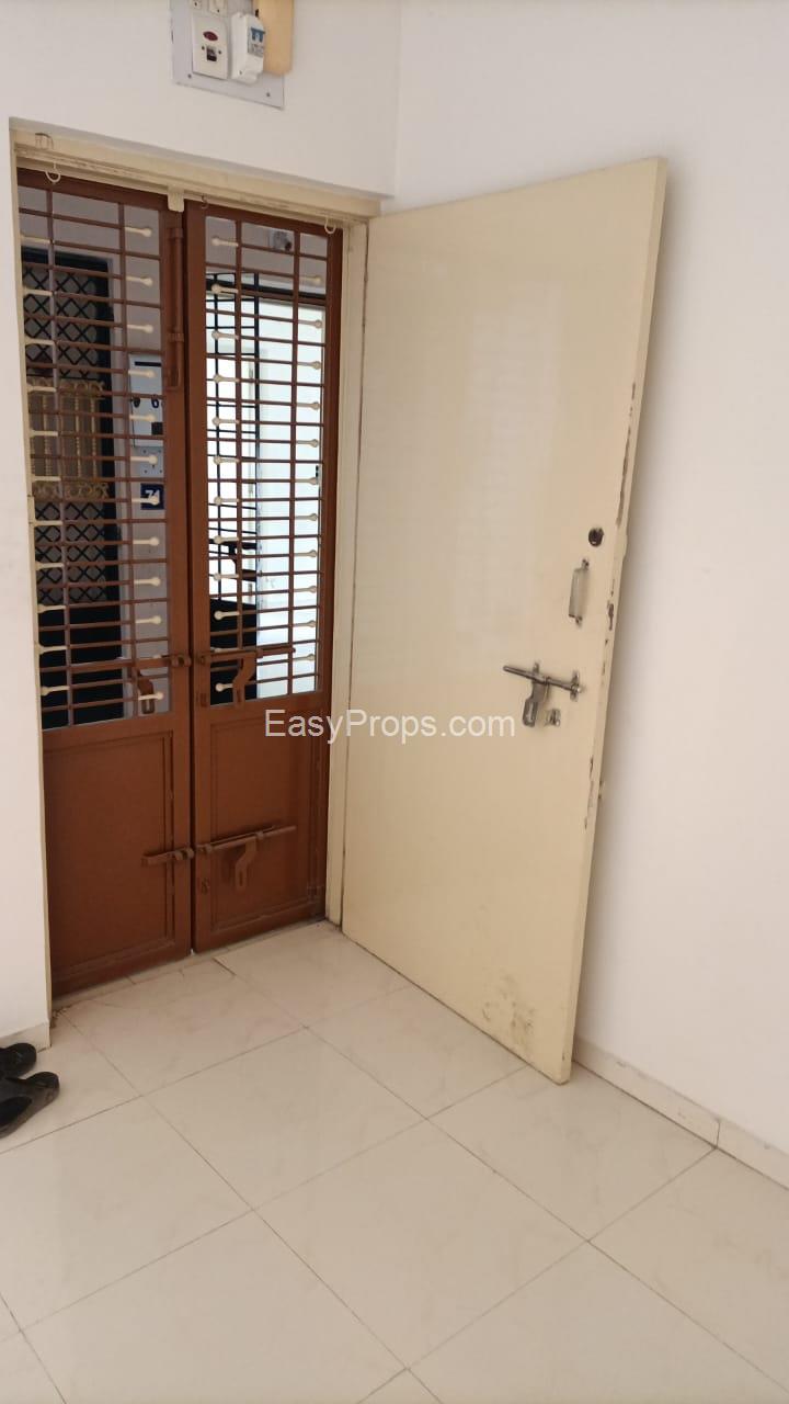 1 BHK FLAT ON SELL